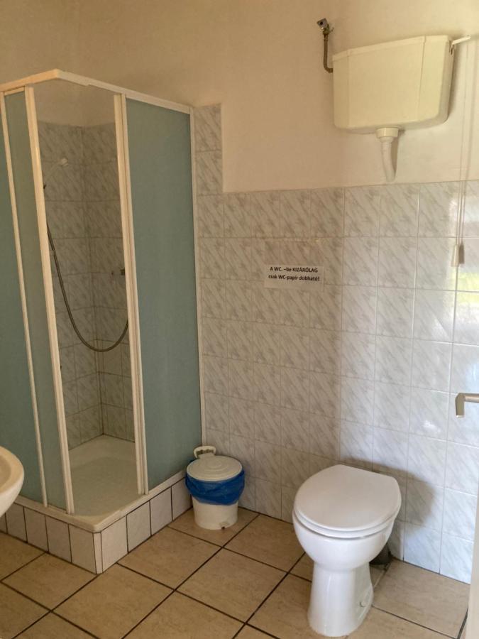 Tiszavirag Vendeghaz Apartment Tiszacsege Bagian luar foto